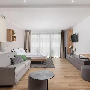  Apartman Belinda With Balcony & Private Parking
